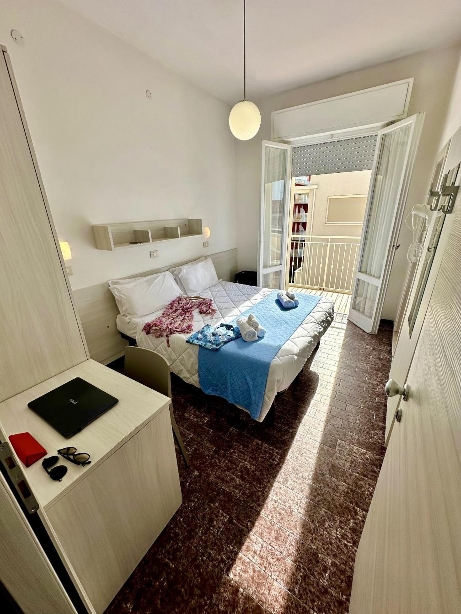 Hotel Napoleon Riccione Exterior foto