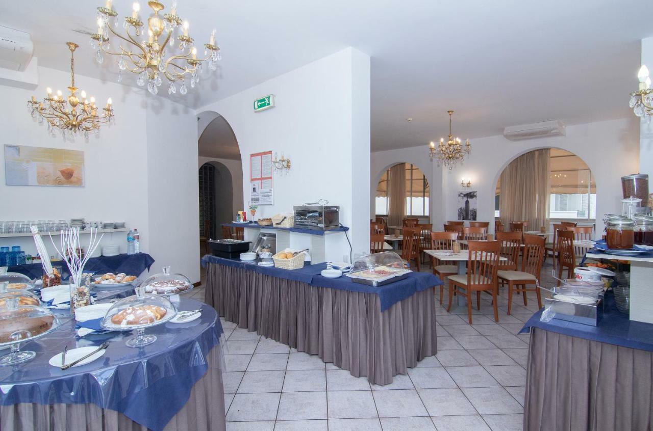 Hotel Napoleon Riccione Exterior foto